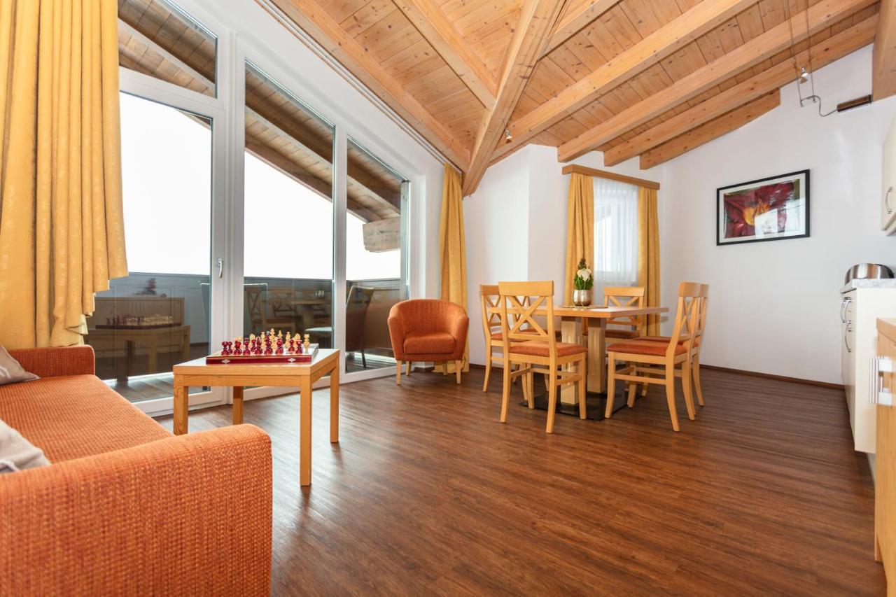 Klawunn Hotel & Apartement Kaprun Exterior photo