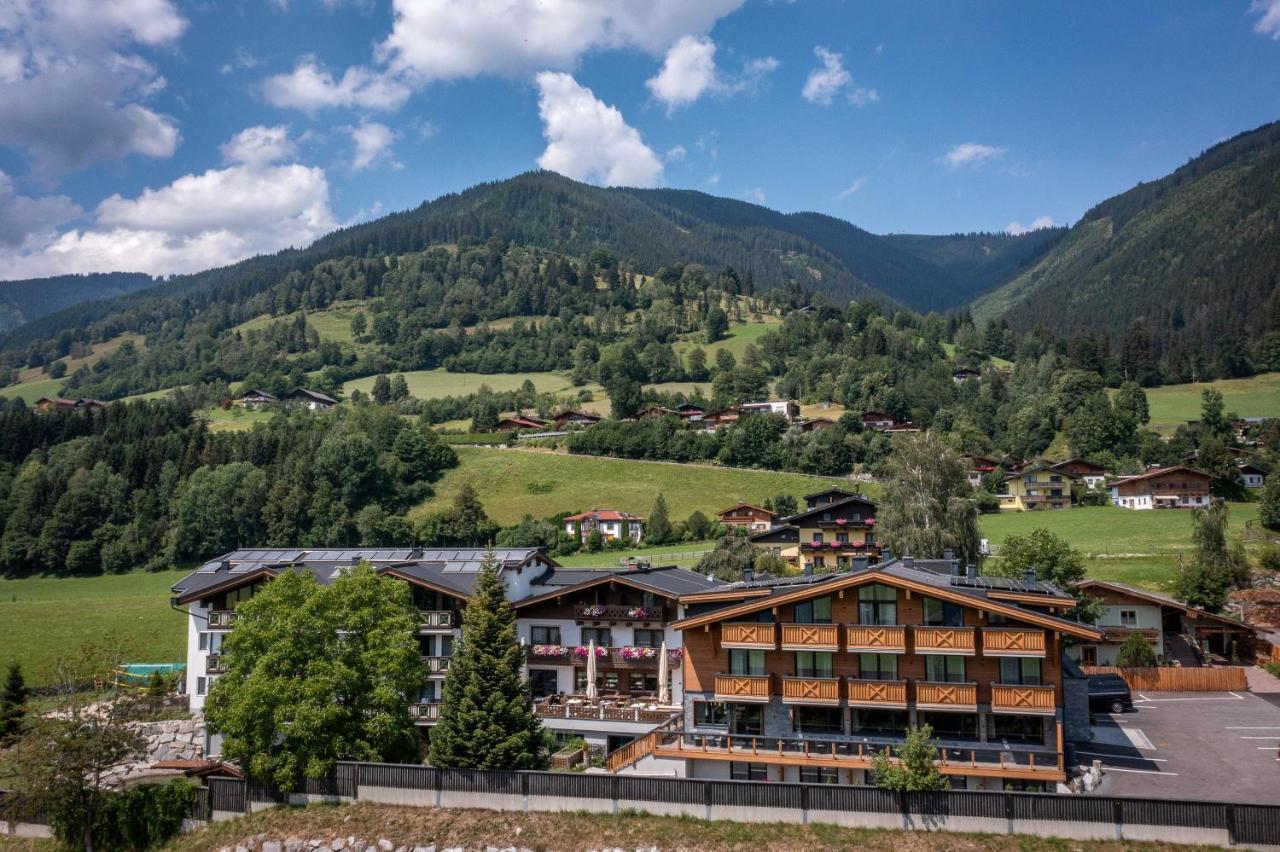 Klawunn Hotel & Apartement Kaprun Exterior photo